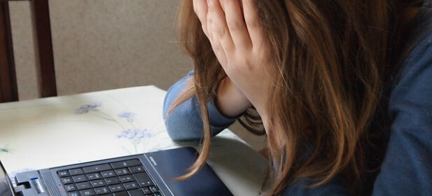 Skal dit barn forsikres mod chikane på nettet? - Findforsikring.dk